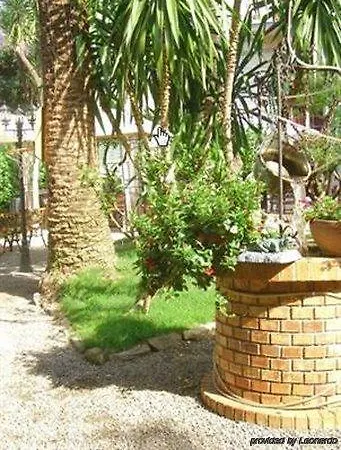 Hotel Alexander & 3*