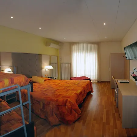 Hotel Alexander 3*
