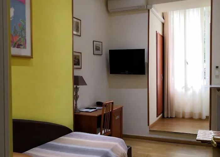 Alexander & Ξενοδοχείο 3*