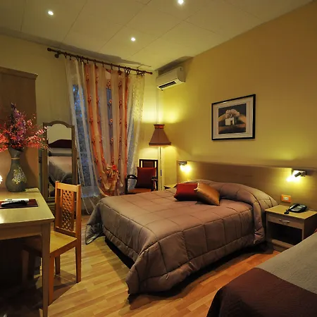 Alexander & Szálloda