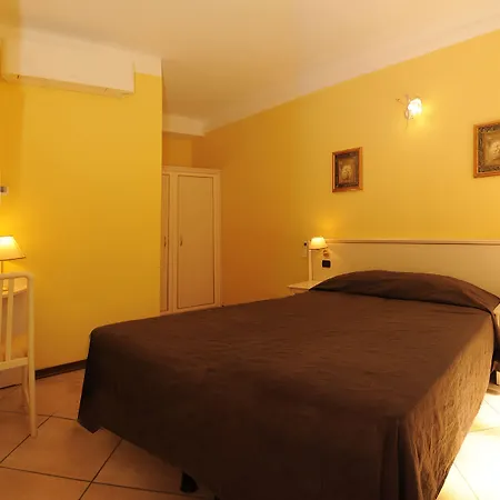 Alexander & Ξενοδοχείο Σαν Ρέμο