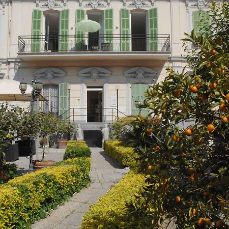 Szálloda Alexander &