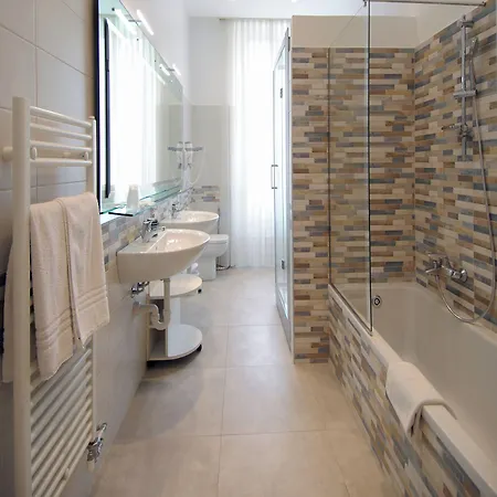 Alexander & 3* San Remo