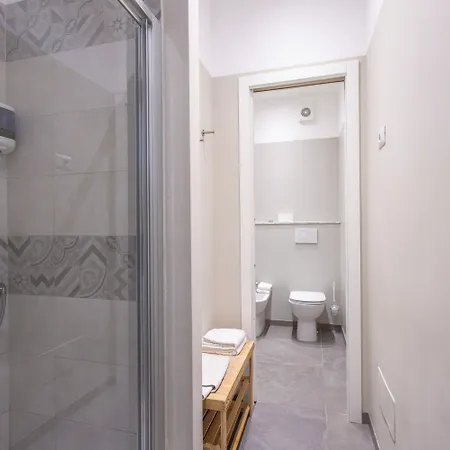 Alexander & Hotel 3*