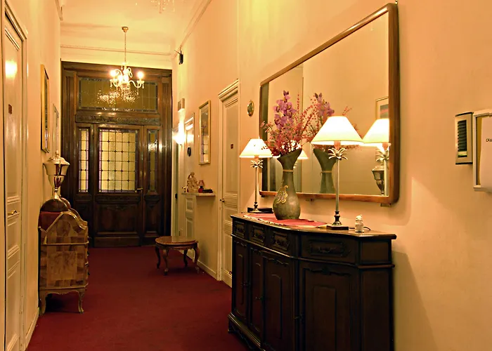 فندق Alexander 3*