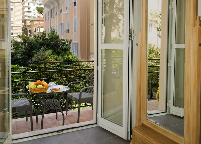 فندق Alexander 3*