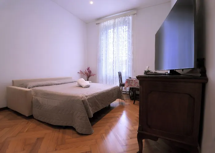 فندق Alexander 3*