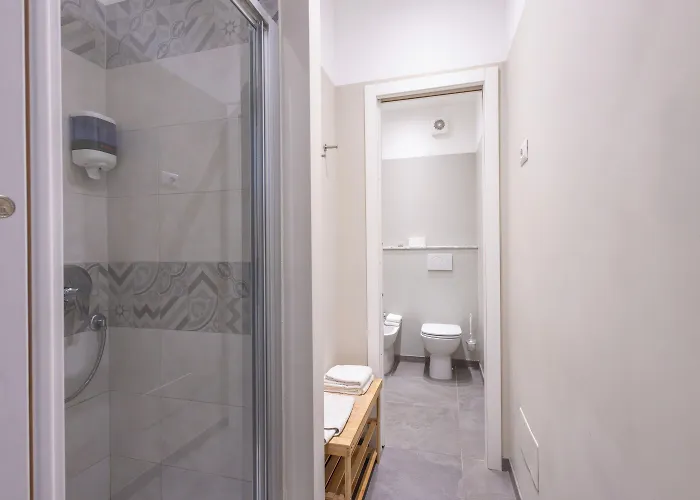 Alexander فندق 3*