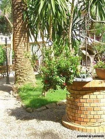 فندق Alexander 3*