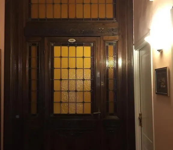 فندق Alexander 3*